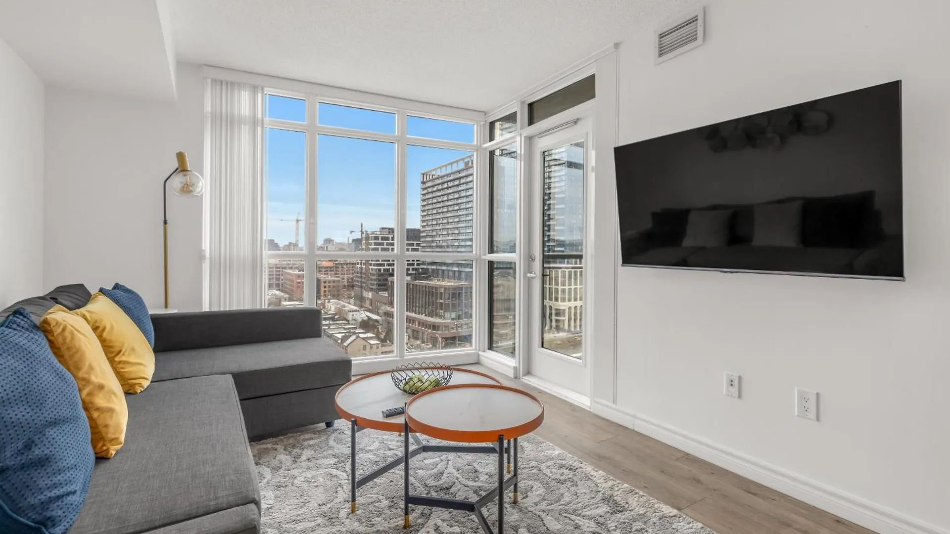 Apartmán Beautiful 2 Bedroom Downtown Toronto Condo